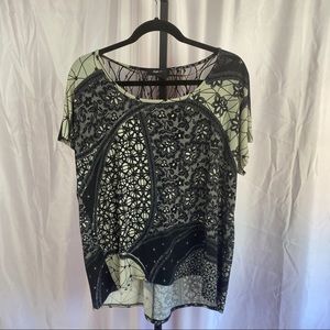 Style & Co Black & Cream Colored Top, size Large